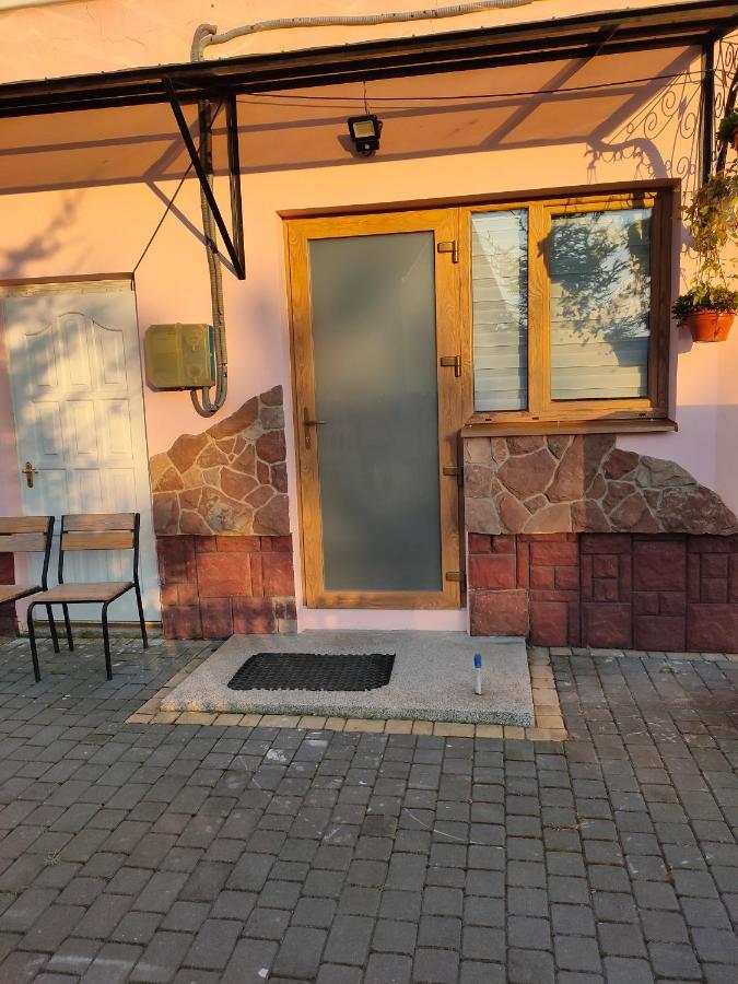 Hotel Rava-Ruska Extérieur photo
