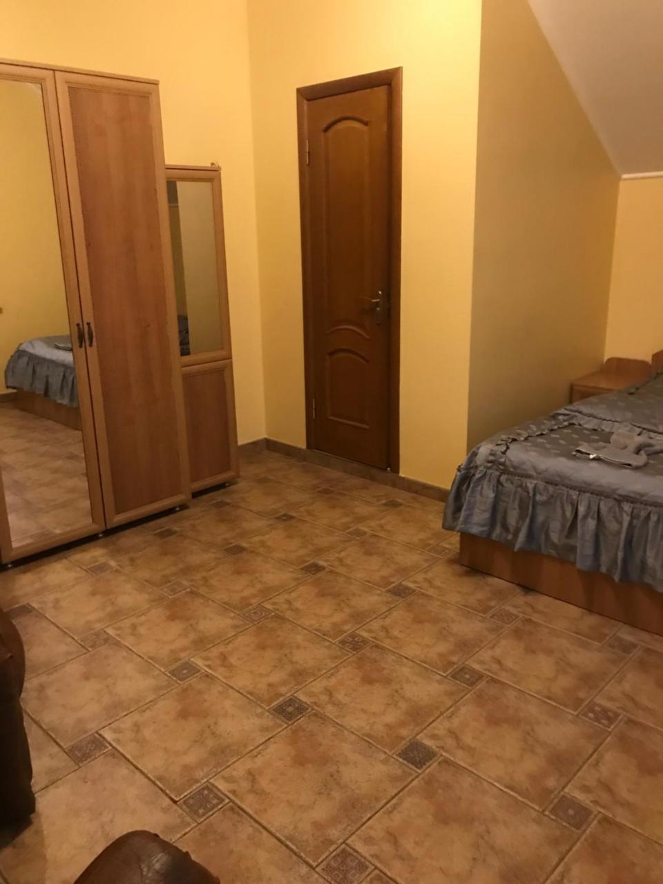 Hotel Rava-Ruska Extérieur photo