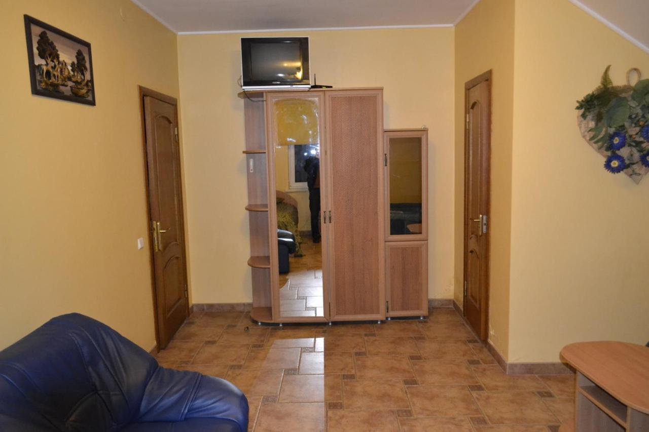 Hotel Rava-Ruska Extérieur photo
