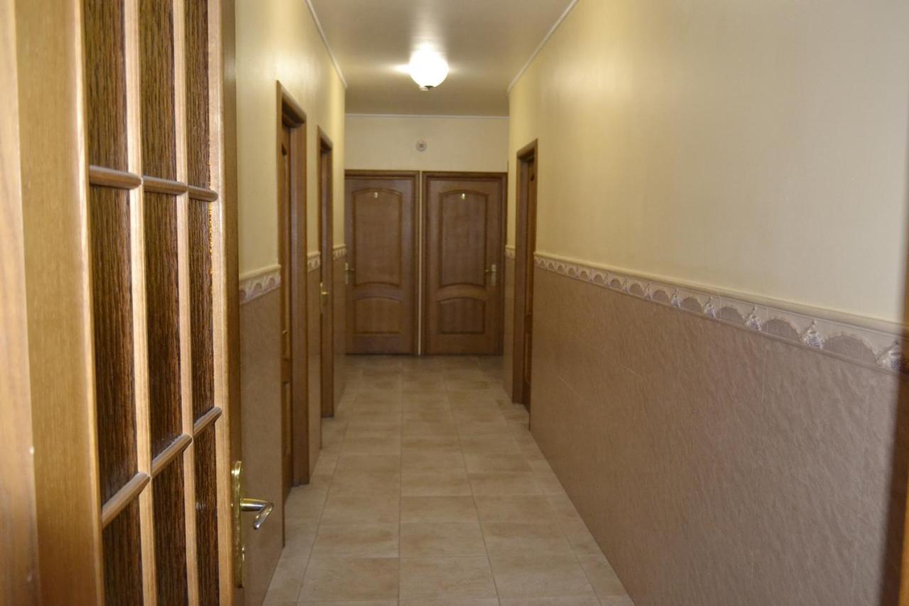 Hotel Rava-Ruska Extérieur photo